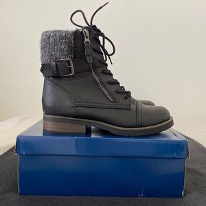 Falls Creek Madison Boots size 9 W